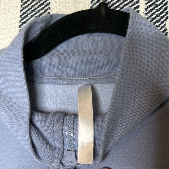 Fabletics Crop Pullover Jacket - Picture 3 of 5